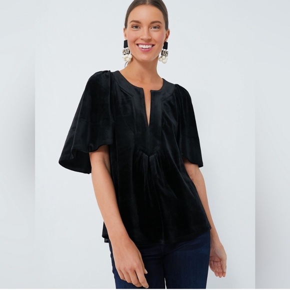 Pomander Place Finley Velvet Flutter Sleeve Top Tuckernuck size XL - Picture 1 of 12